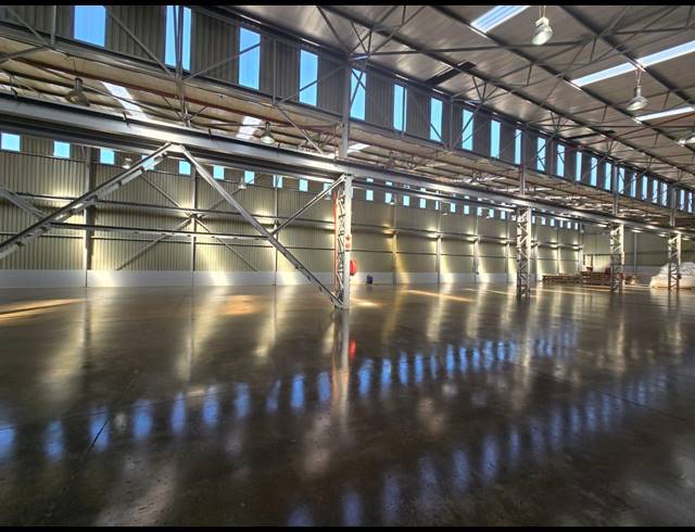 3,442M² WAREHOUSE TO LET IN DENVER